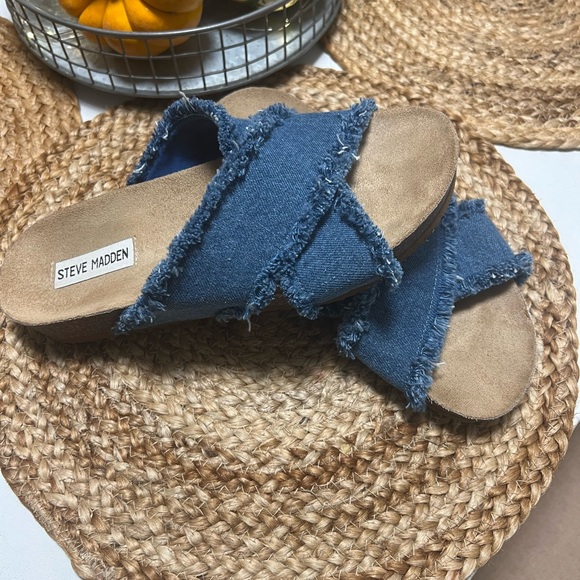 Steve Madden Flatform sandals size 8 gentle used. - Picture 11 of 11